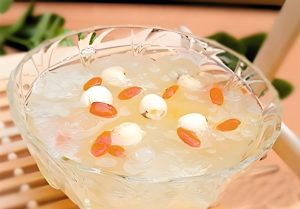 Read more about the article 吃什麼可以緩解黑眼圈？