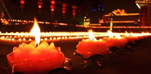 Read more about the article 神前供燈，新年開好運！太歲燈、財神燈、文昌燈已開啟