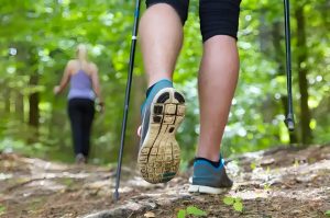 Read more about the article 生活養生好方法，邊走路邊練功