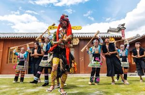 Read more about the article 大理七宣彝族啞巴節，透過祭祖儀式與啞巴扮演等活動，體驗啞巴節美好氛圍