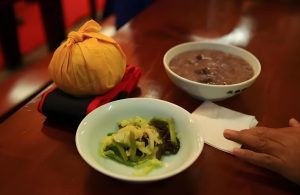 Read more about the article 道士禁食五辛：蔥、蒜、韭菜、薤、姜，認為五辛會刺激腸胃，影響修行